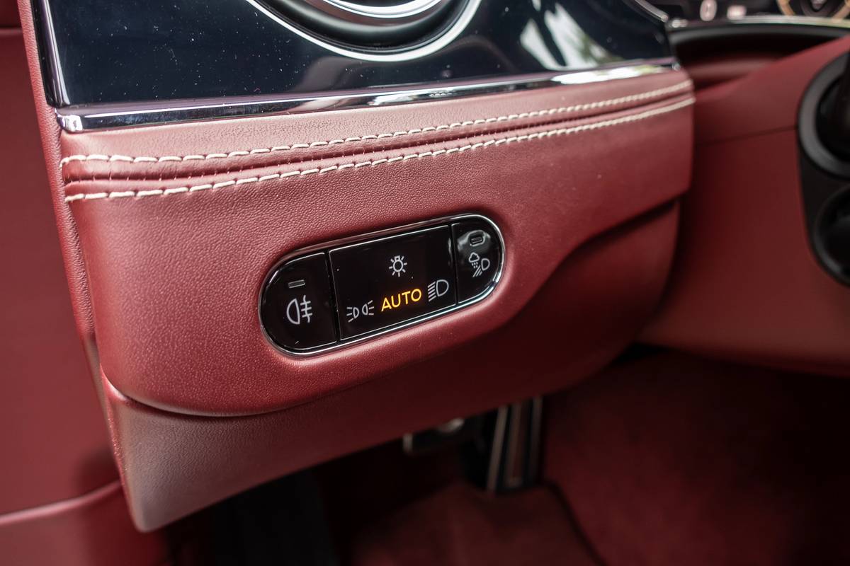bentley flying spur 2020 31 controls  dashboard  interior jpg