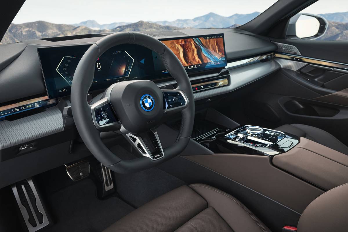 2024 BMW 5 Series New Electric Version, Updated Engines, Futuristic