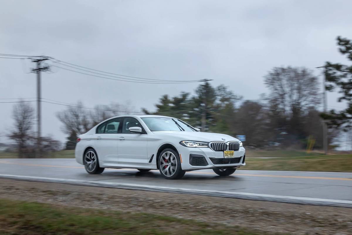 2021 BMW 540i M Sport Review: Light on Sport, Heavy on Tech | Cars.com