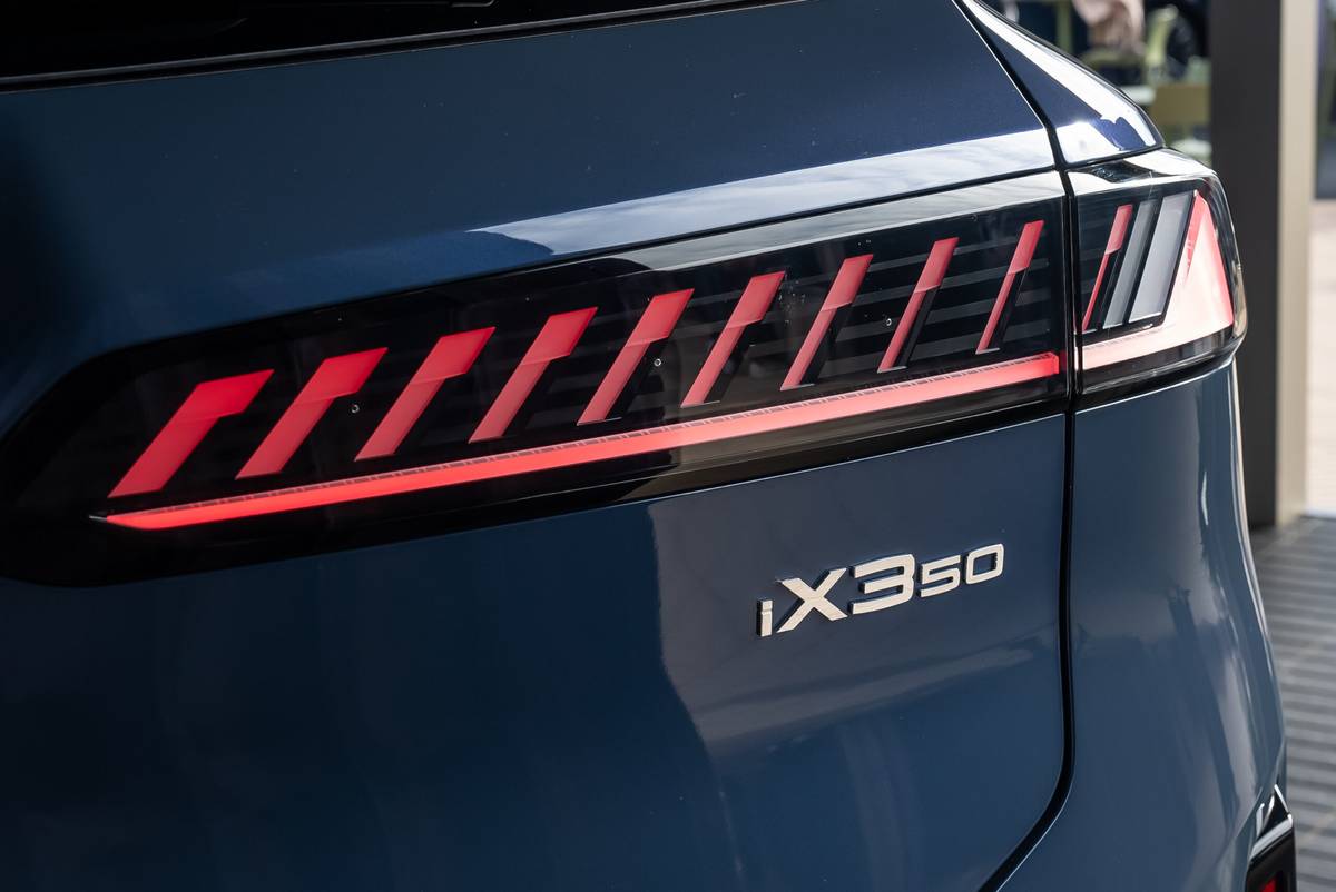 bmw ix3 2027 14 exterior taillight scaled jpg