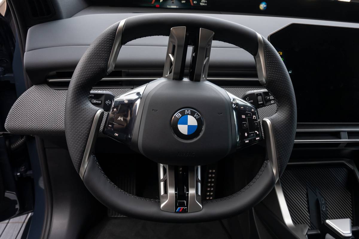 bmw ix3 2027 20 interior steering wheel scaled jpg