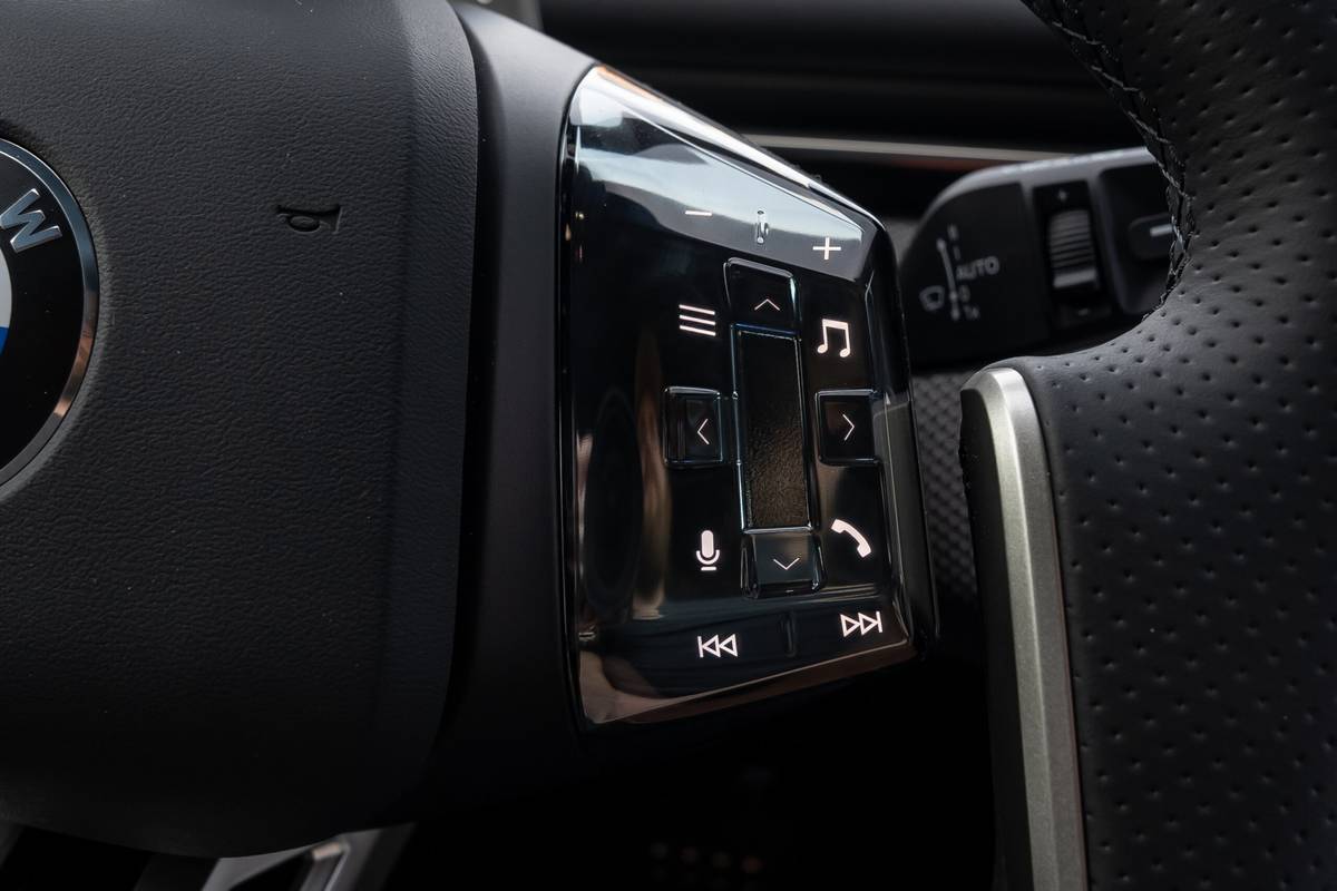 bmw ix3 2027 22 interior steering wheel controls scaled jpg