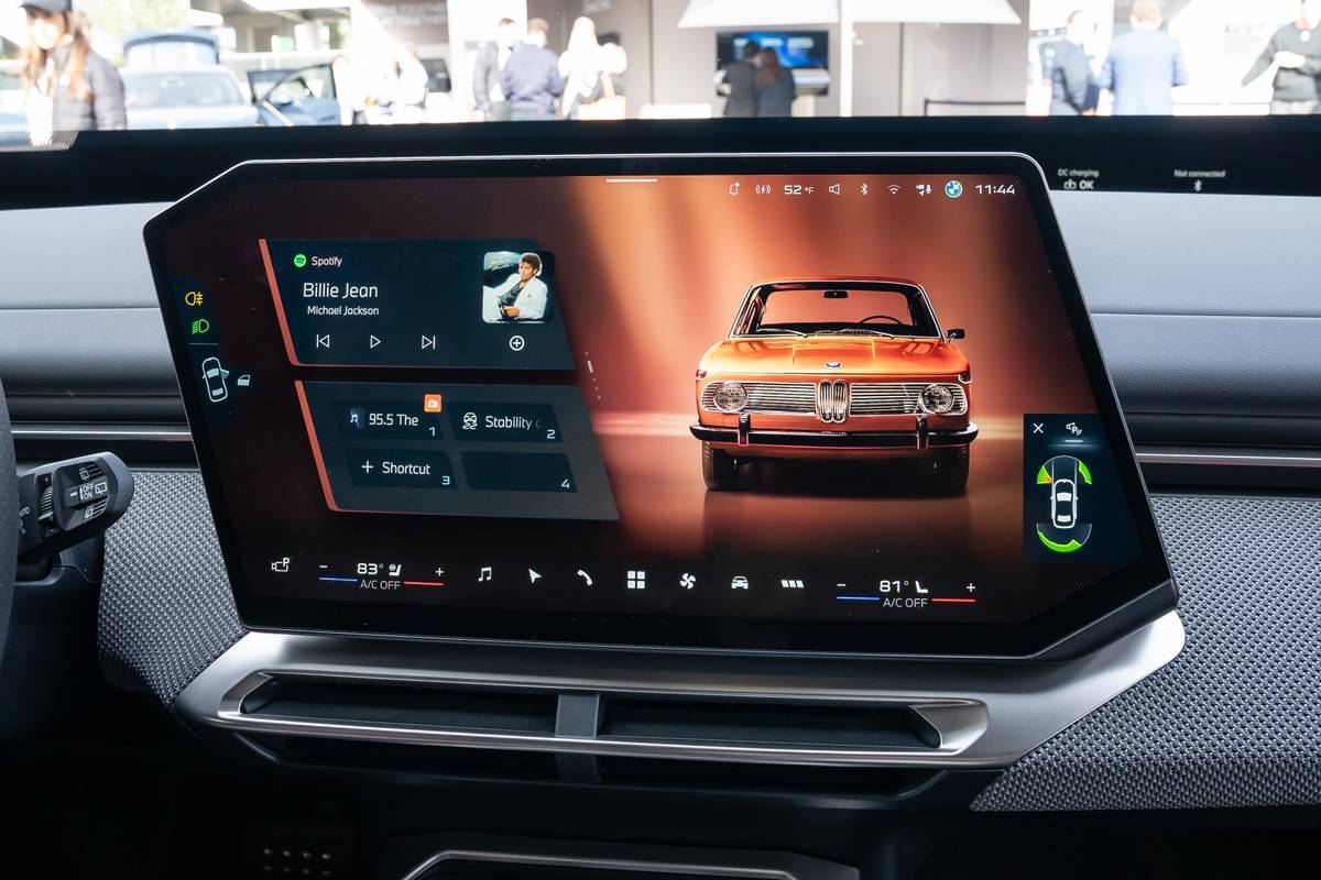 bmw ix3 2027 31 interior center stack display jpg