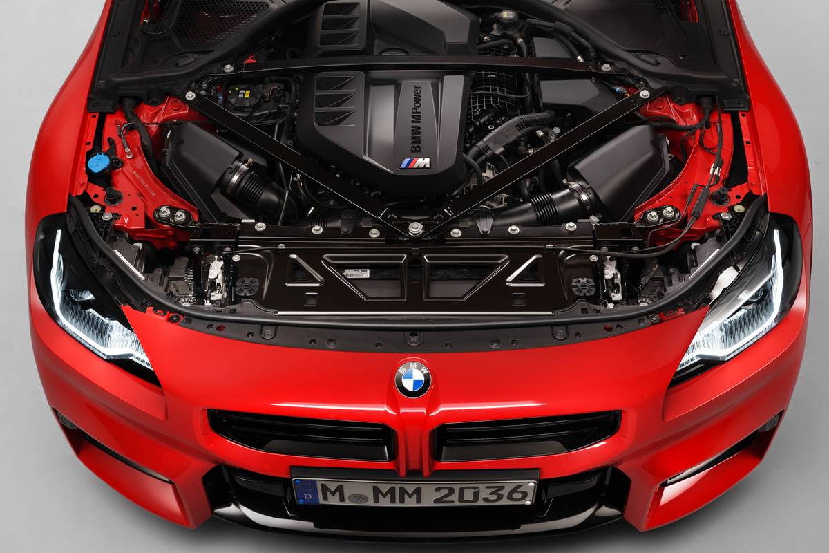 2023 BMW M2 | Manufacturer image