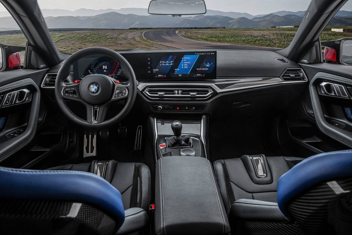 2023 BMW M2 | Manufacturer image