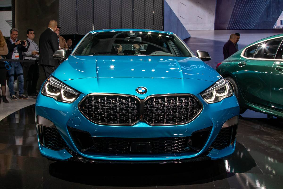 bmw m235i gran coupe 2020 cl 02 front grille jpg
