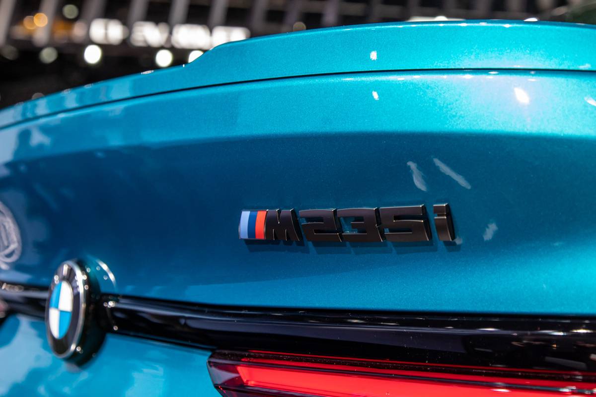 bmw m235i gran coupe 2020 cl 06 badge jpg