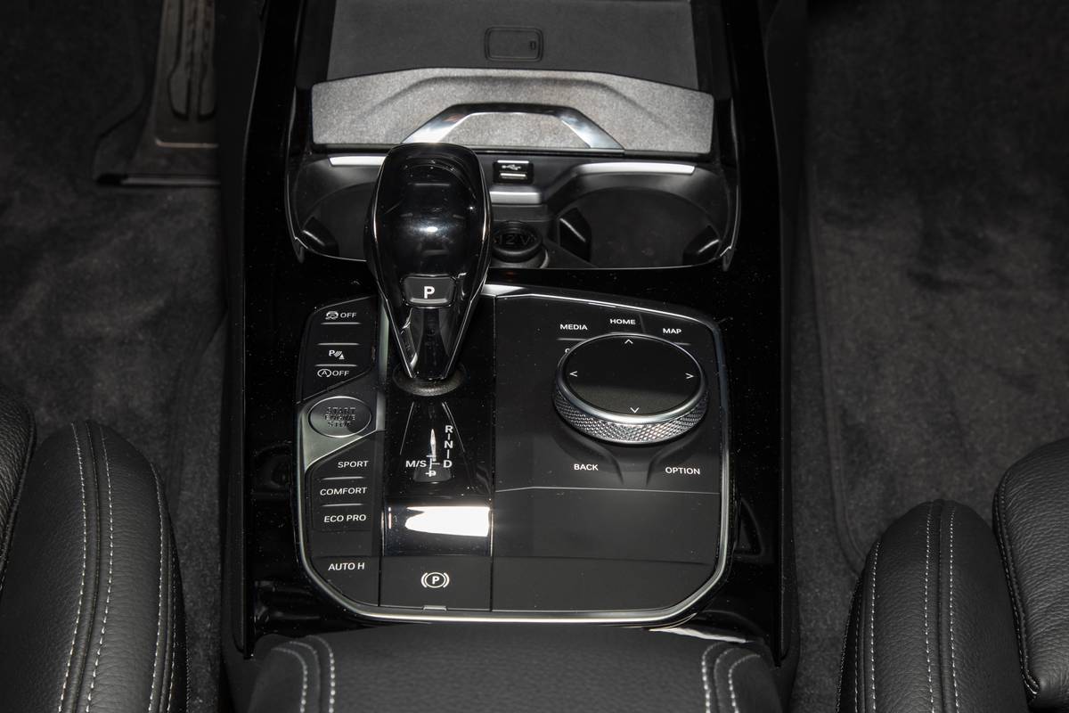 bmw m235i gran coupe 2020 cl 15 interior center console jpg