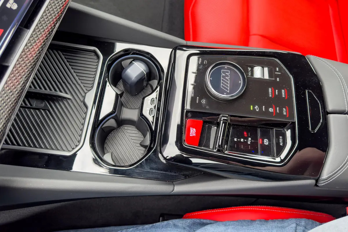bmw m5 2025 23 interior gearshift scaled jpg