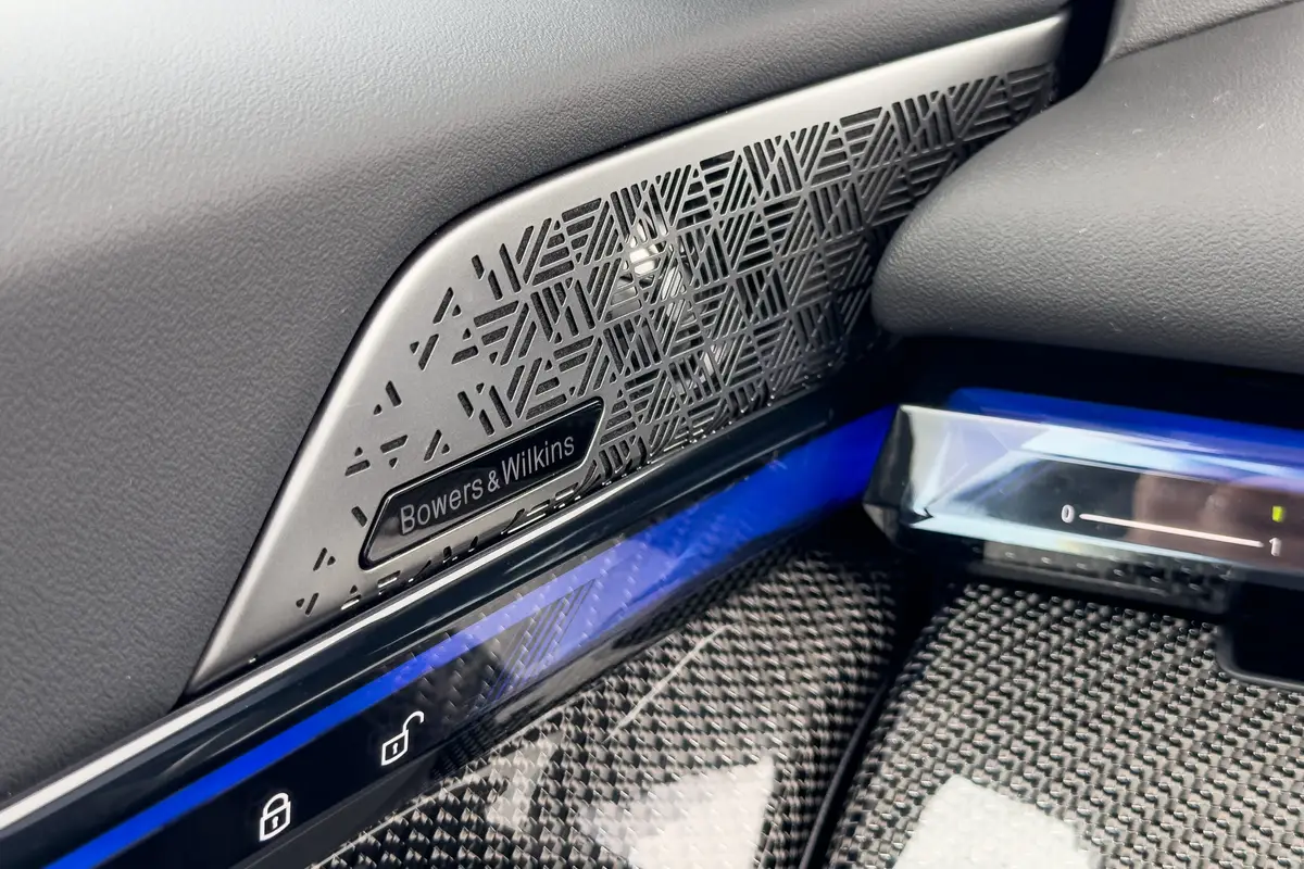 bmw m5 2025 31 interior door audio scaled jpg