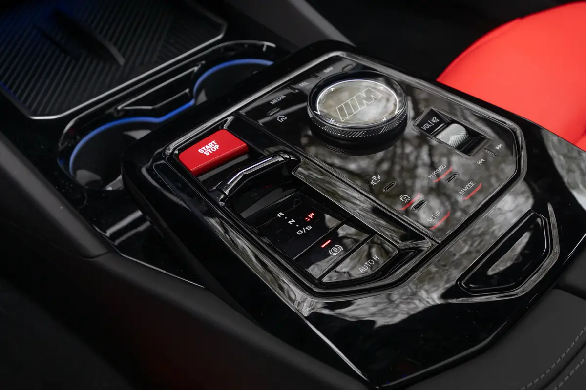 bmw m5 touring 2025 30 interior gearshift jpg
