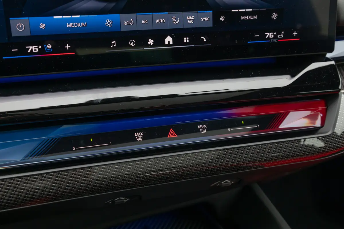 bmw m5 touring 2025 34 interior climate control scaled jpg