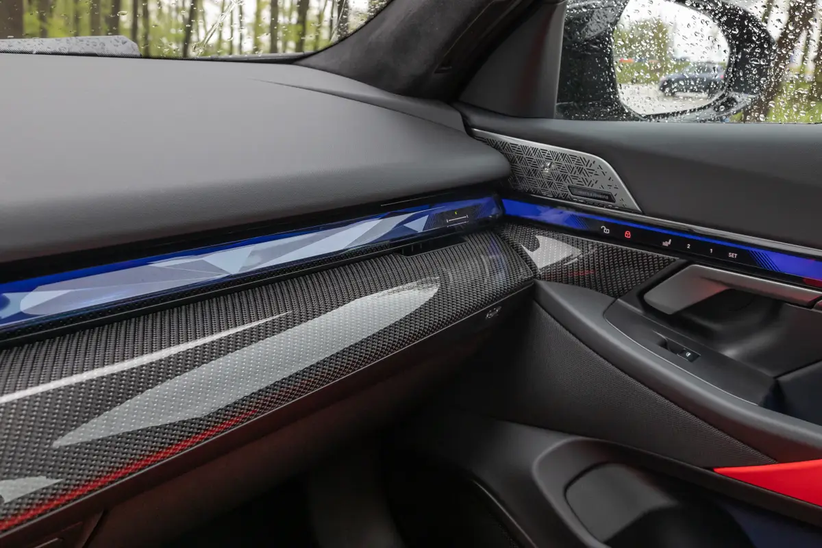 bmw m5 touring 2025 37 interior dashboard jpg