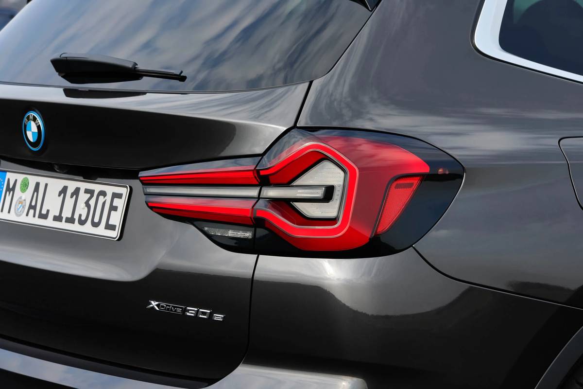 2022 BMW X3 (PHEV model shown not sold in U.S.) | Manufacturer image