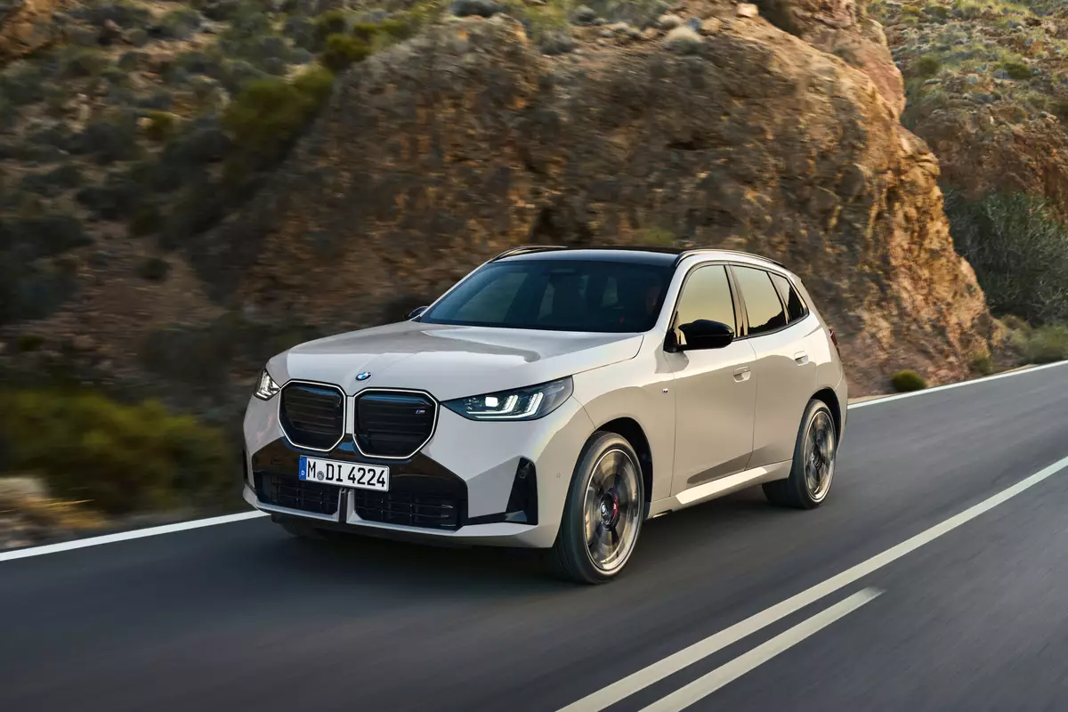 2025 BMW X3 Specs, Price, MPG & Reviews