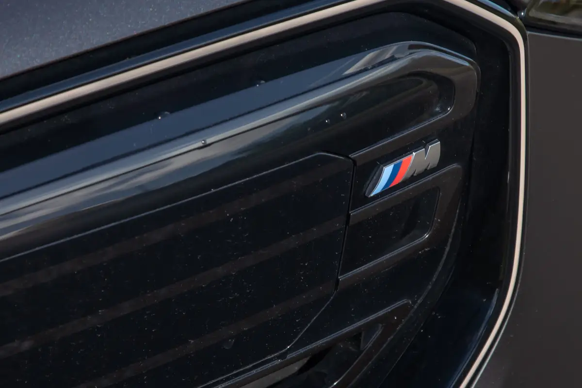 bmw x3 m50 xdrive 2025 05 exterior grille badge scaled jpg