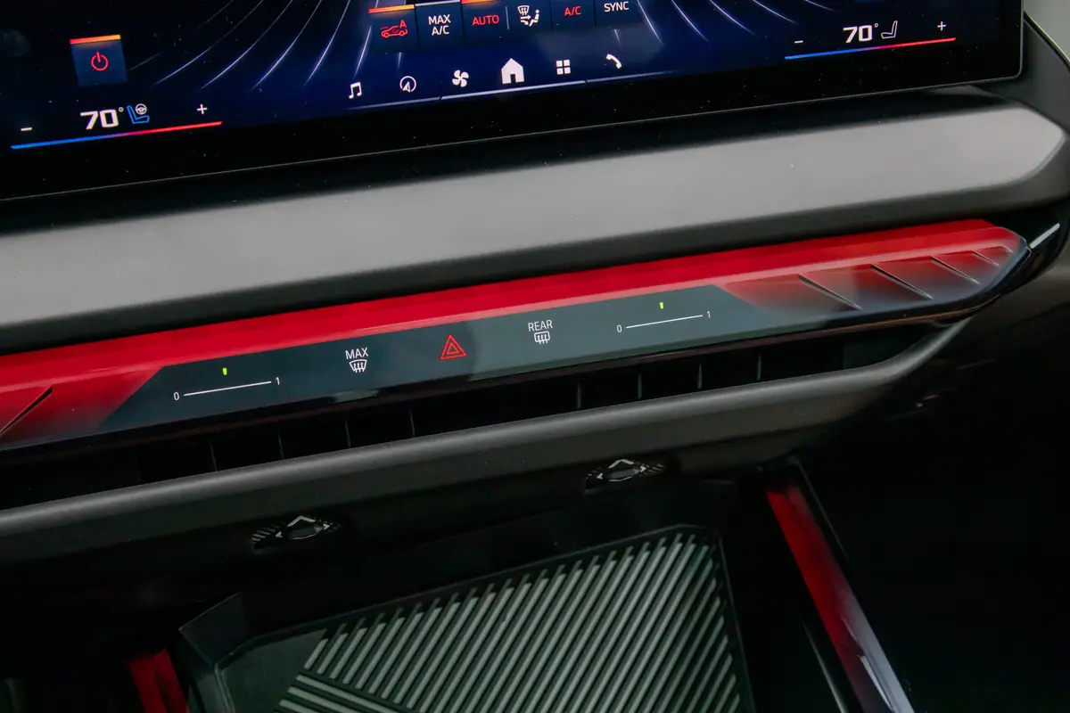 bmw x3 m50 xdrive 2025 38 interior climate control scaled jpg