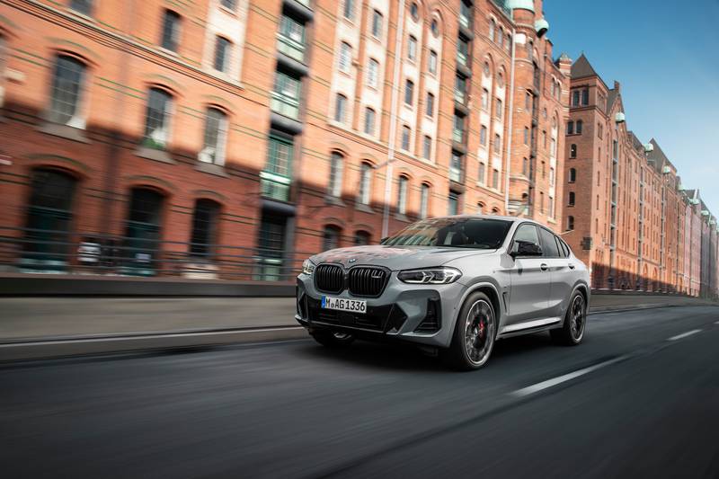 bmw-x4-2025-exterior-oem-01