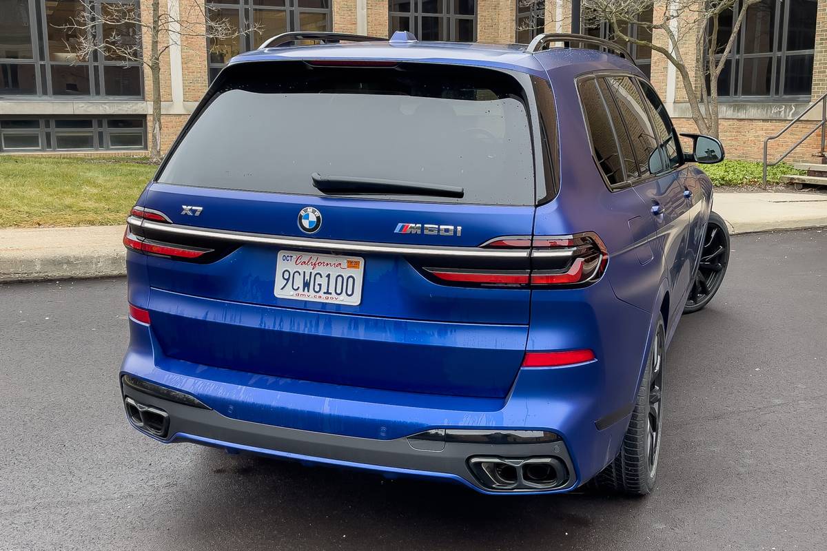 Is the 2023 BMW X7 a Good SUV? 4 Pros, 3 Cons