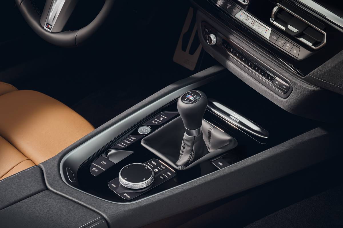 BMW Sticks It to 2025 Z4 M40i Roadster Gets Manual Transmission