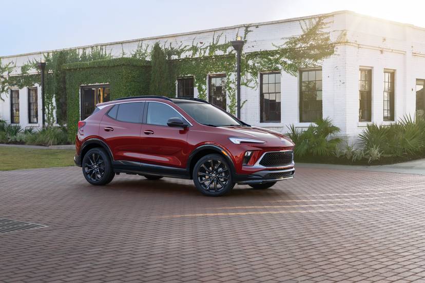 buick-encore-gx-st-2024-exterior-oem-15