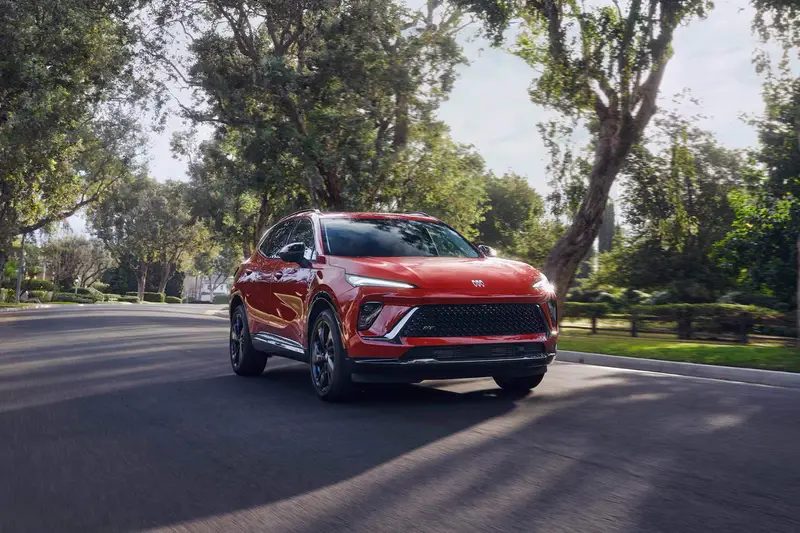 buick-envision-2026-exterior-oem-01