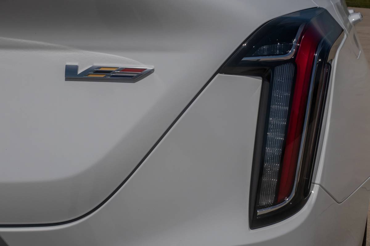 cadillac ct4 v 2020 08 badge  exterior  rear  taillights  white jpg