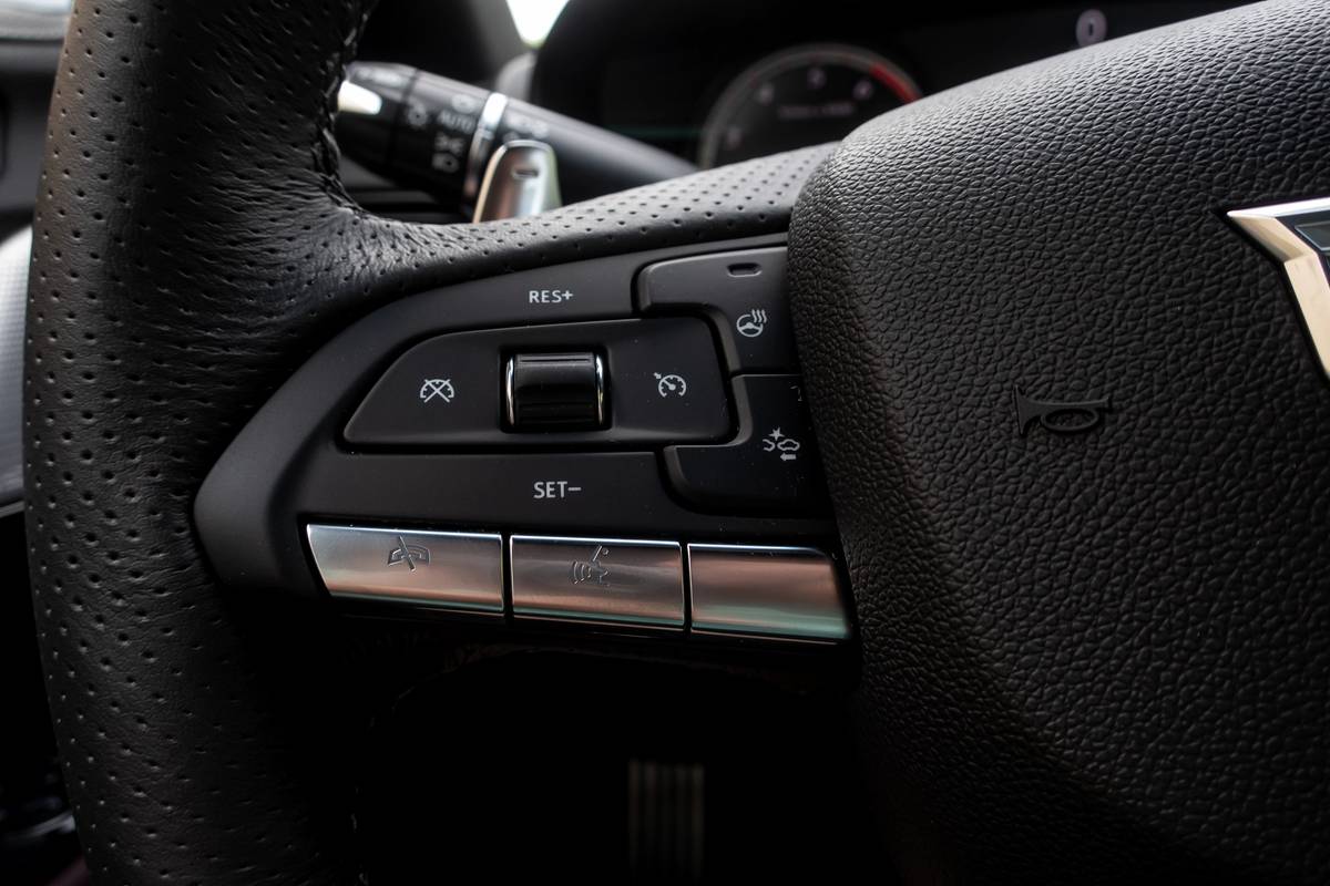 cadillac ct4 v 2020 15 controls  interior  steering wheel jpg
