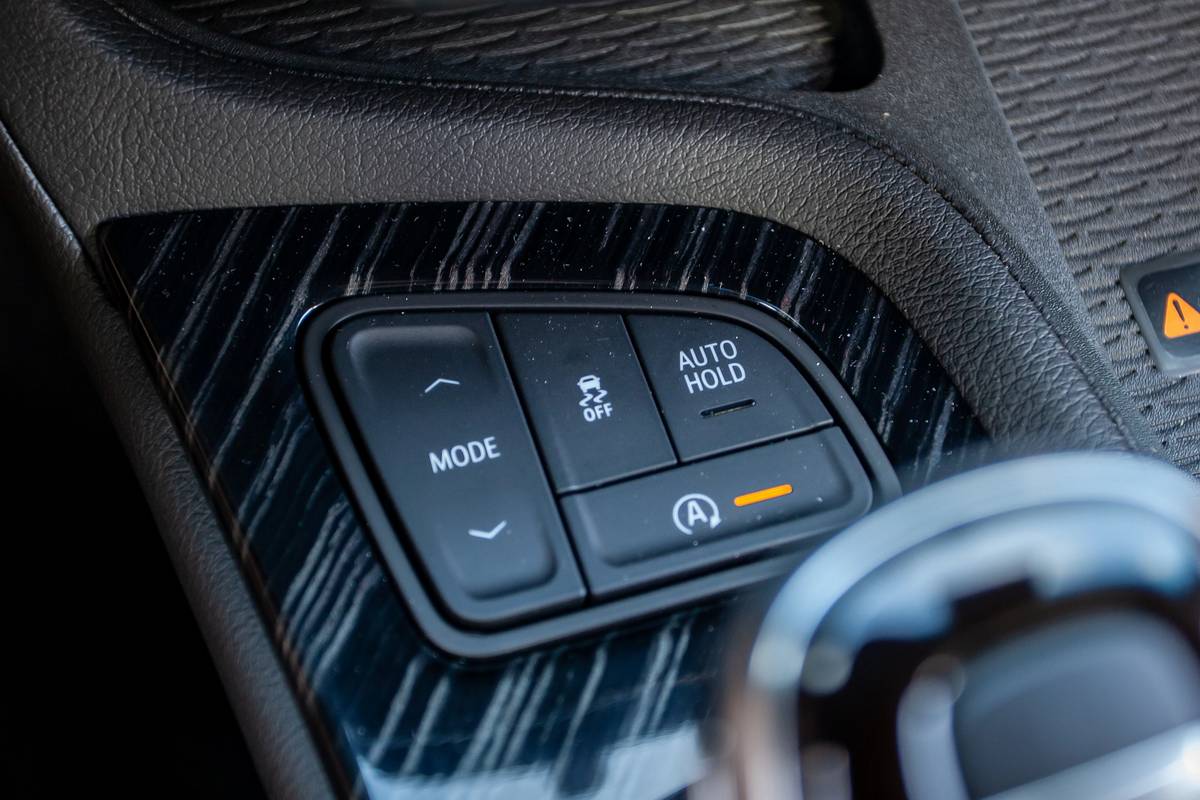 2020 Cadillac CT5 drive mode buttons