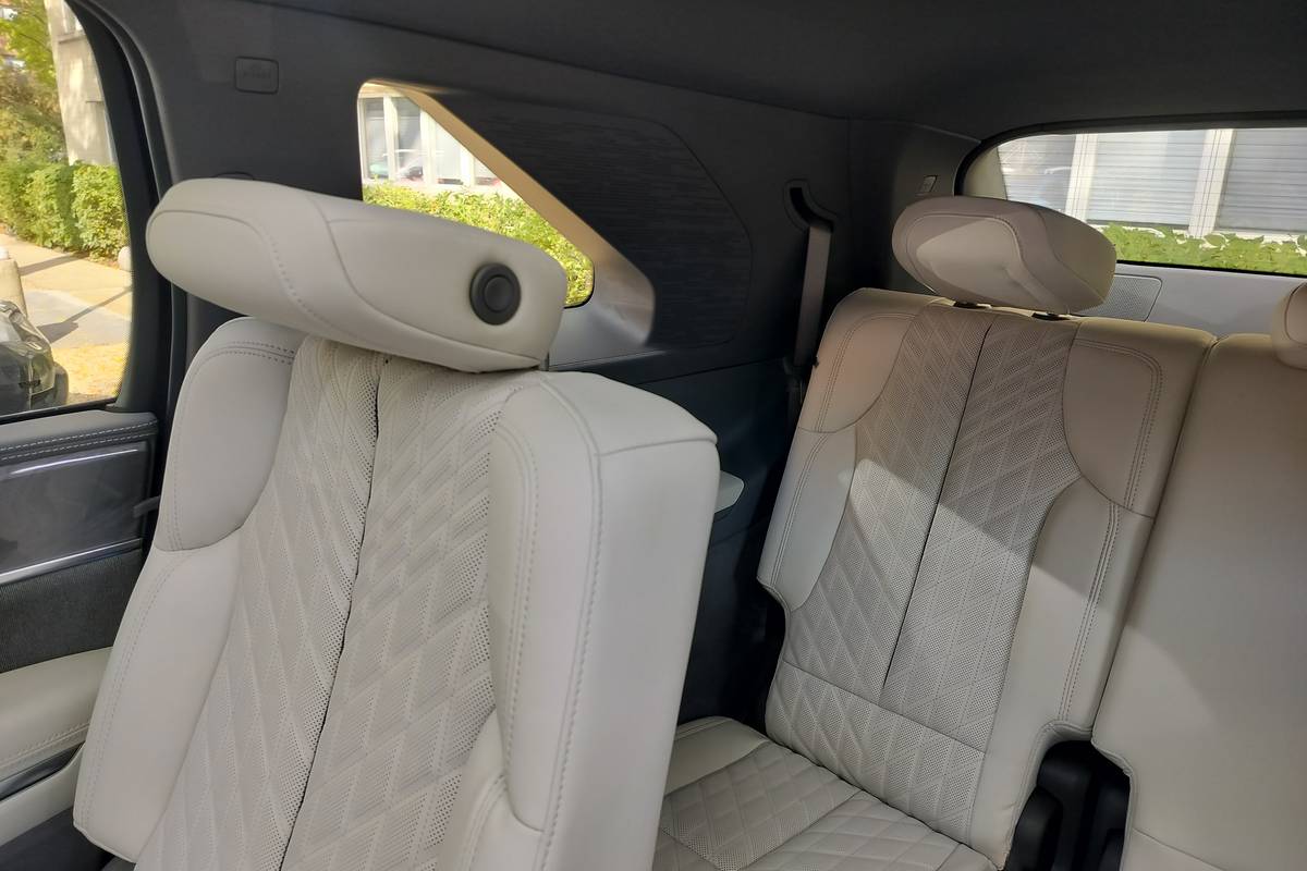 cadillac escalade iq 2026 interior csc 05 jpg