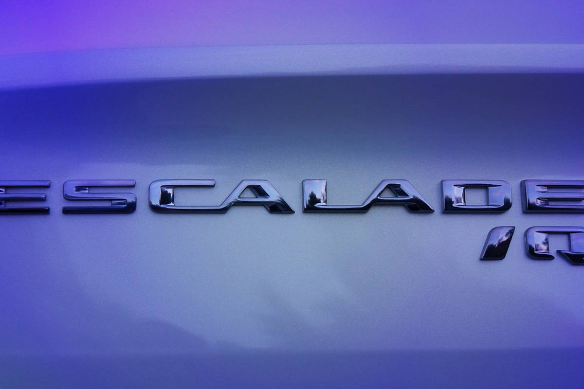 Cadillac Escalade IQ