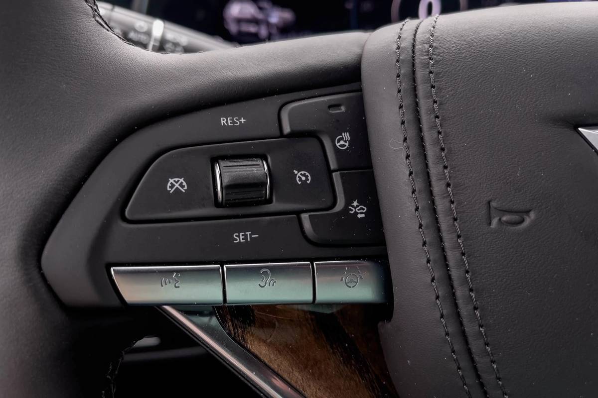 cadillac escalade sport platinum 2021  06 cruise control  front row  interior  steering wheel jpg