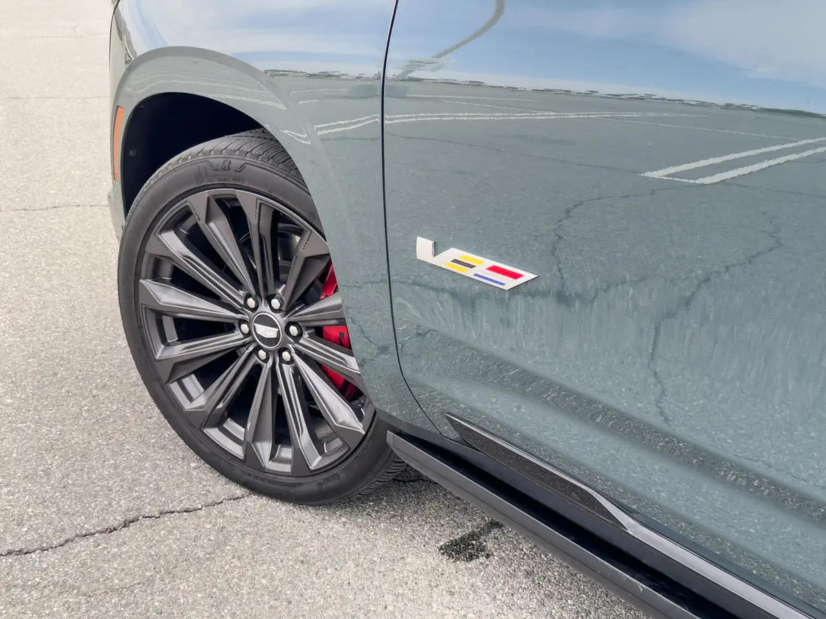 cadillac escalade v 2025 12 exterior wheel scaled jpg