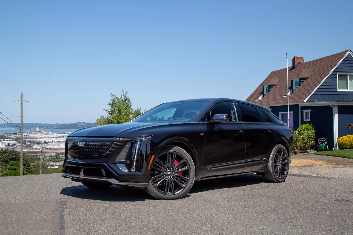cadillac lyriq v 2026 06 exterior front angle scaled jpg