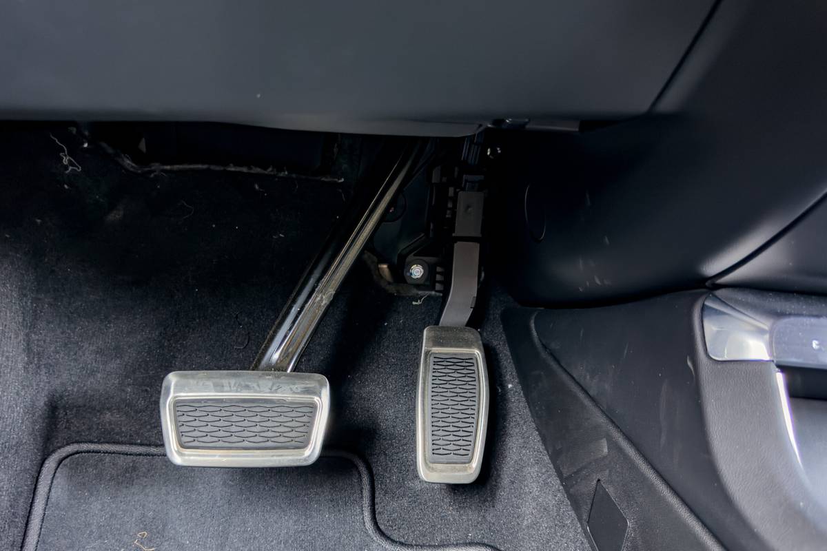 cadillac lyriq v 2026 41 interior pedals footwell scaled jpg