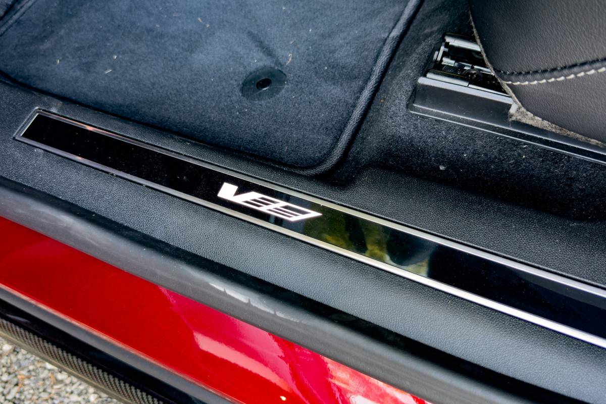 cadillac lyriq v 2026 47 interior door badge scaled jpg
