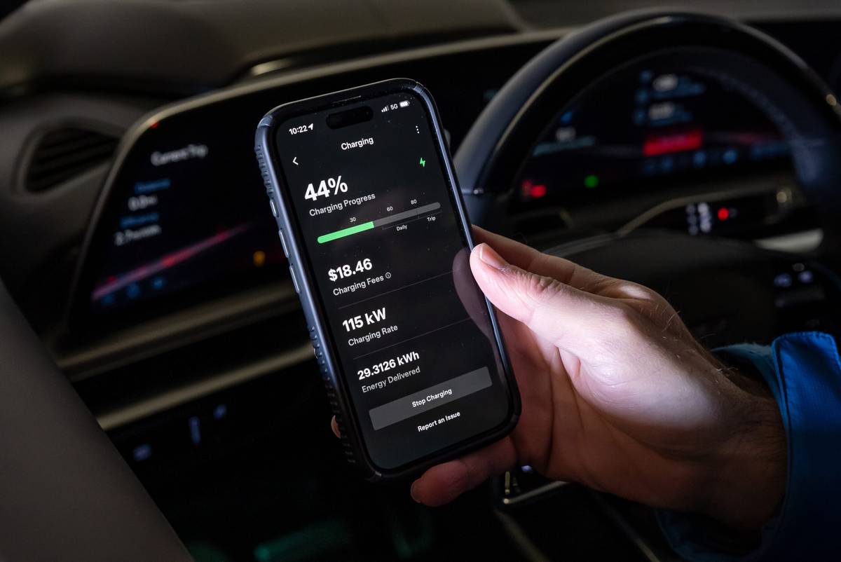 cadillac lyriq v premium 2026 10 interior charging scaled jpg