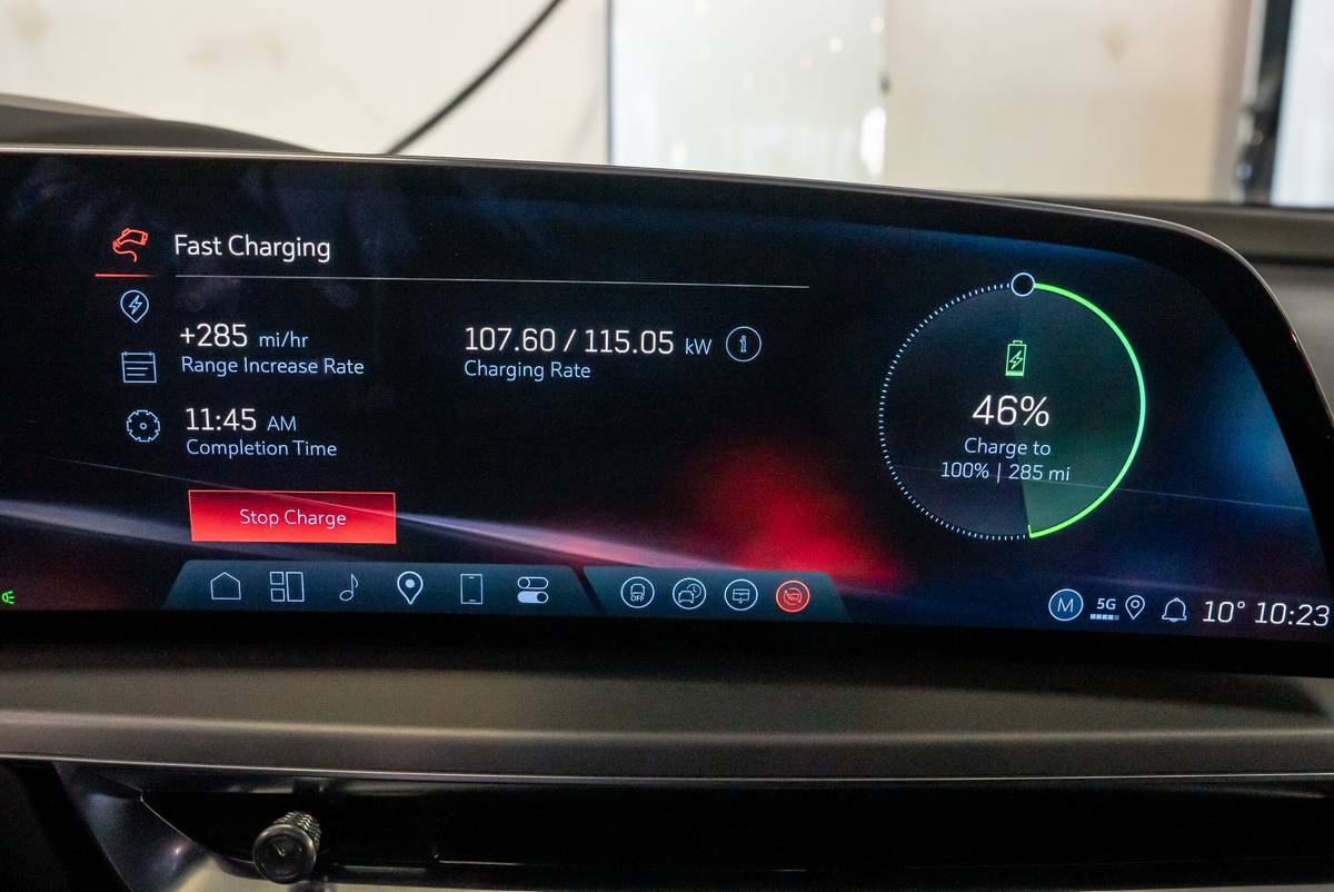 cadillac lyriq v premium 2026 12 interior charging scaled jpg