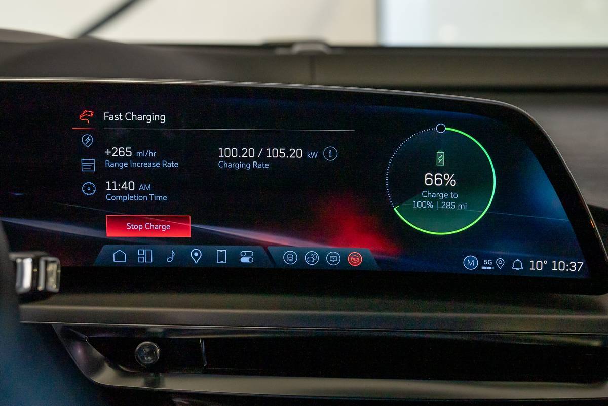 cadillac lyriq v premium 2026 13 interior charging scaled jpg