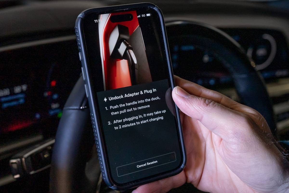 cadillac lyriq v premium 2026 17 interior charging scaled jpg