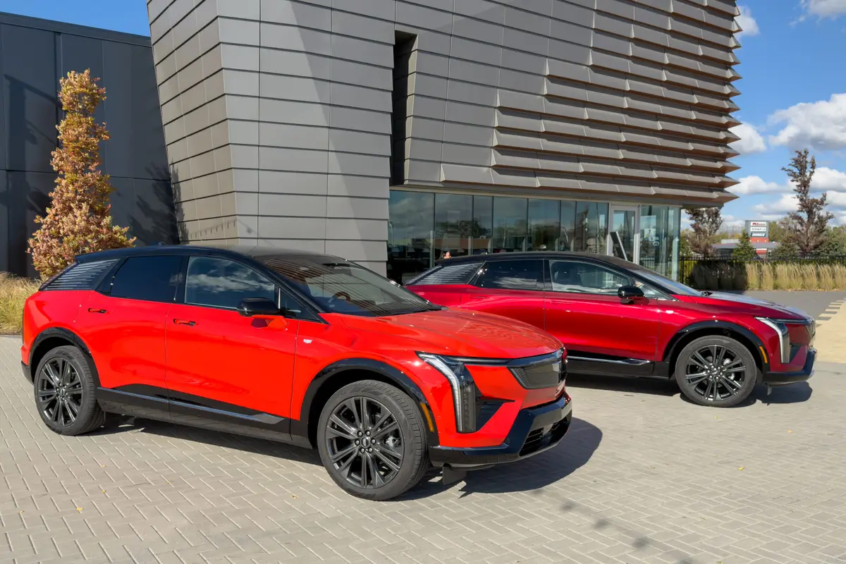 cadillac optiq rwd 2026 28 exterior front angle scaled jpg