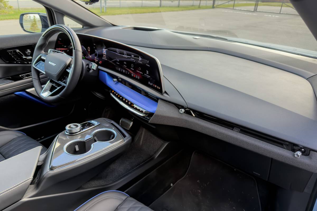 cadillac optiq v 2026 14 interior front row scaled 1 jpg