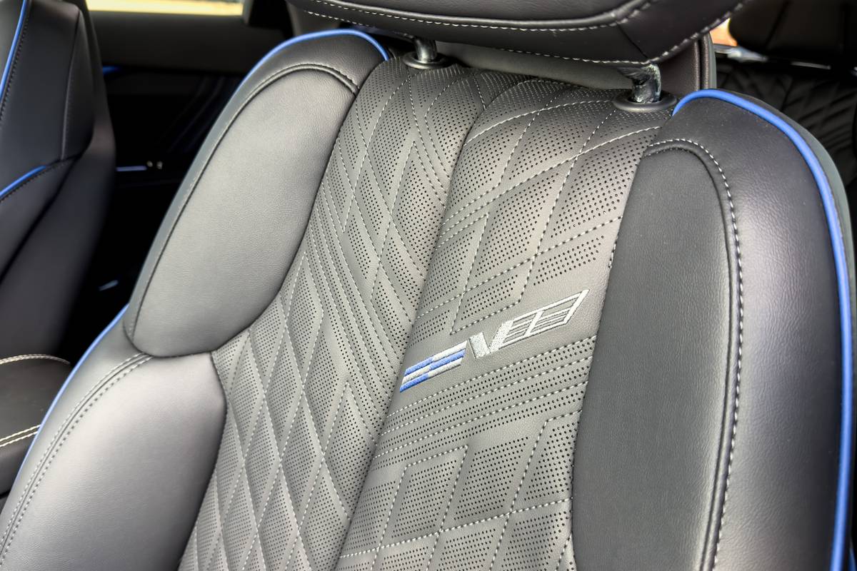 cadillac optiq v 2026 16 interior front row seat scaled 1 jpg