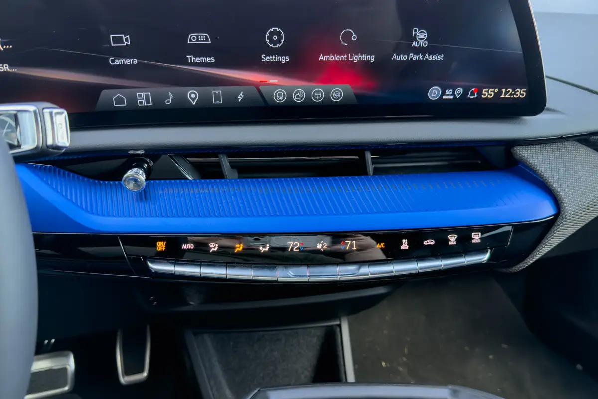 cadillac optiq v 2026 22 interior climate control scaled 1 jpg