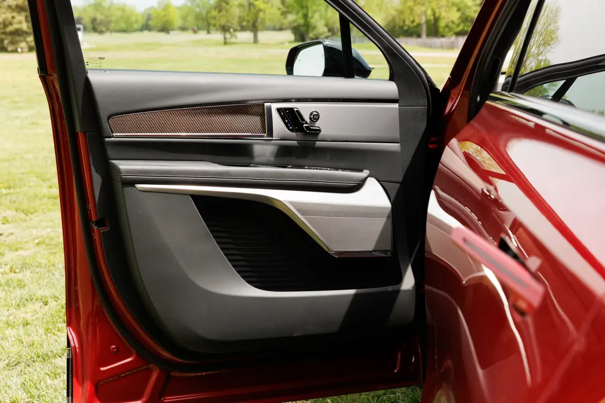 cadillac vistiq sport 2026 33 interior door scaled jpg