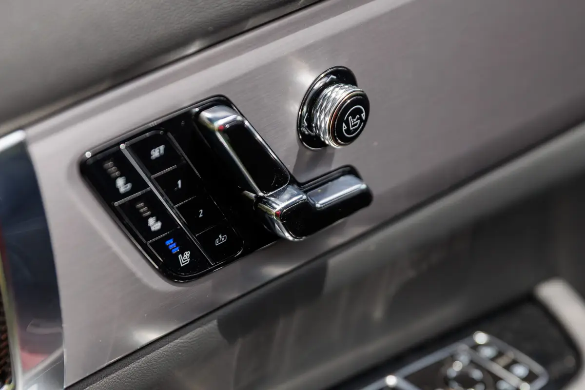 cadillac vistiq sport 2026 34 interior door controls scaled jpg