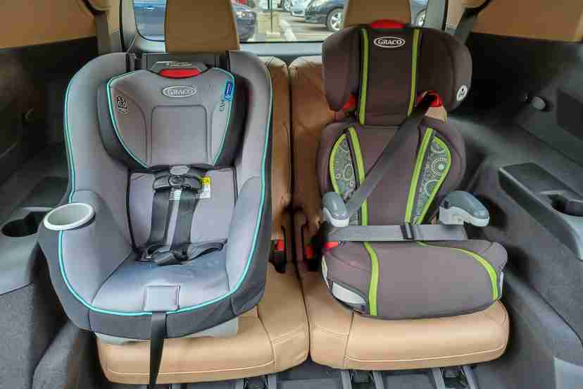 cadillac-xt6-2022-01-interior-car-seat-third-row