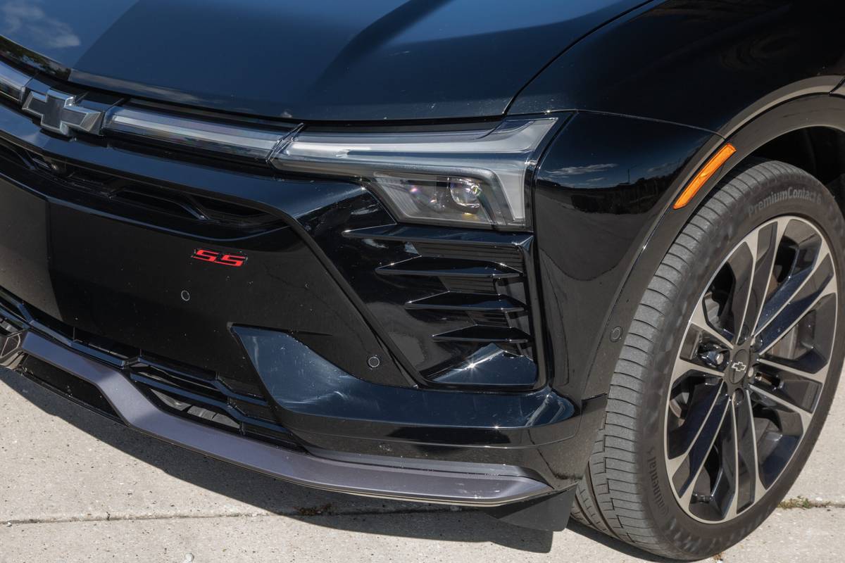 chevrolet blazer ev ss 2025 04 exterior headlight scaled jpg