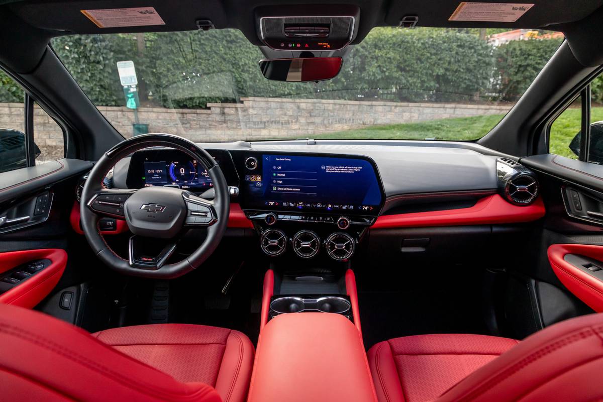 chevrolet blazer ev ss 2025 14 interior front row scaled jpg