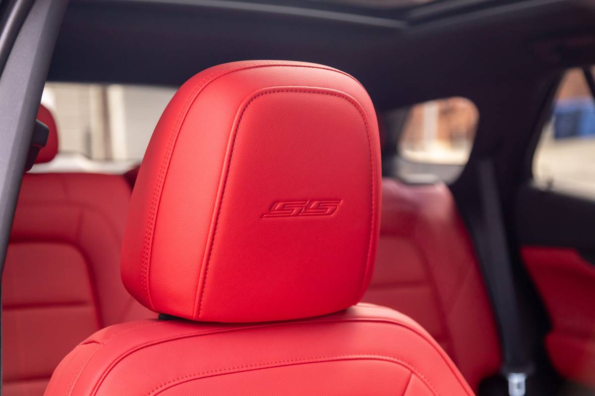 chevrolet blazer ev ss 2025 17 interior front row seat scaled jpg